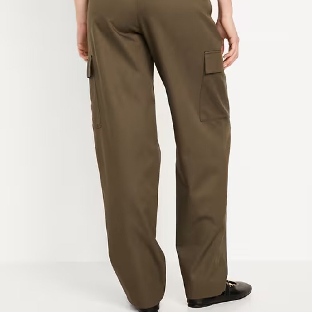 EUC Old Navy Extra High Waisted Taylor Pleated Cargo Pants - Picture 2 of 11